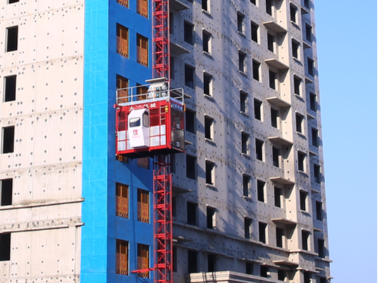 變頻施工升降機(jī)